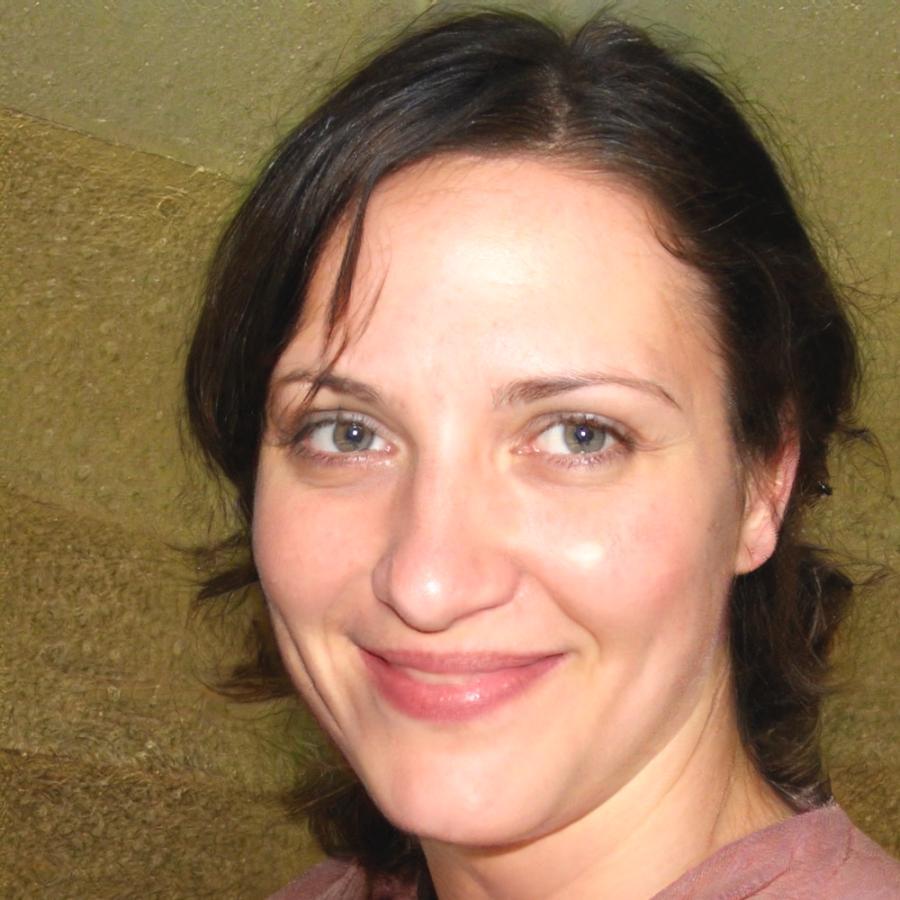 Клэр Дюбуа, финансовый аналитик